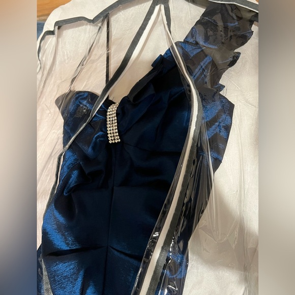 Size 3 blue one shoulder Blondie Nites by Stacy Skylar prom pageant dress - Picture 3 of 5